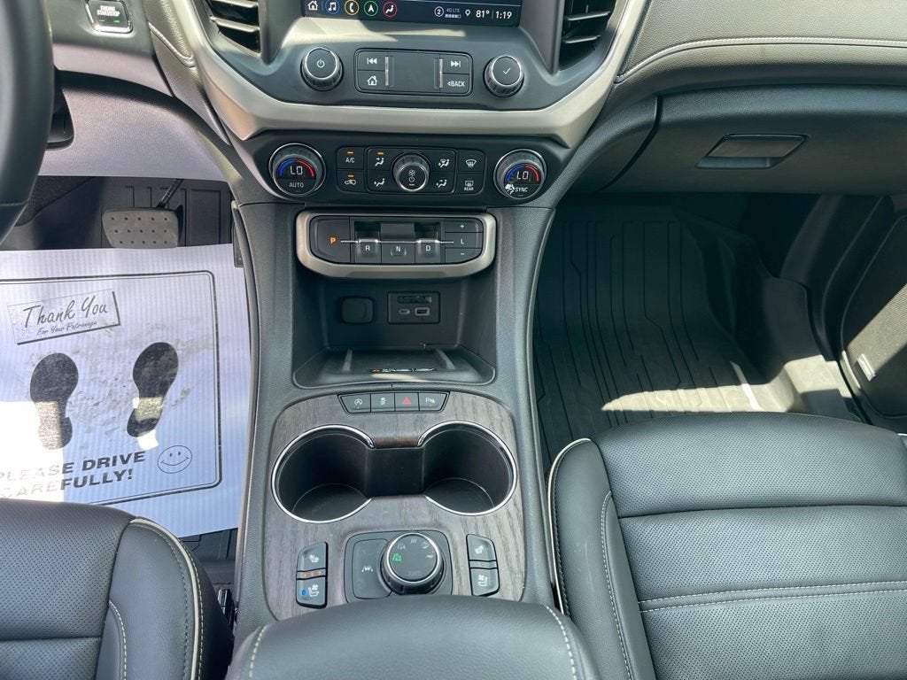 2023 GMC Acadia Denali