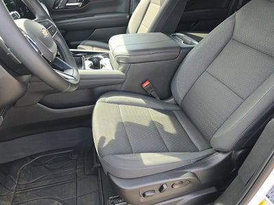 2025 Chevrolet Suburban LS