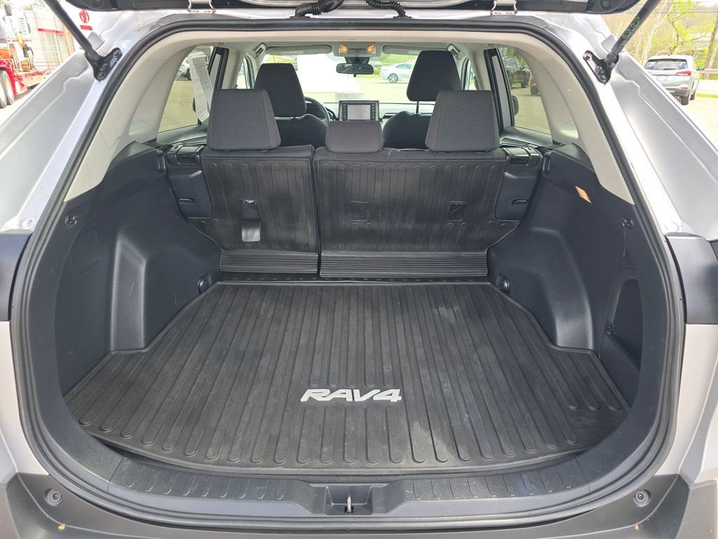 2021 Toyota RAV4 Hybrid LE