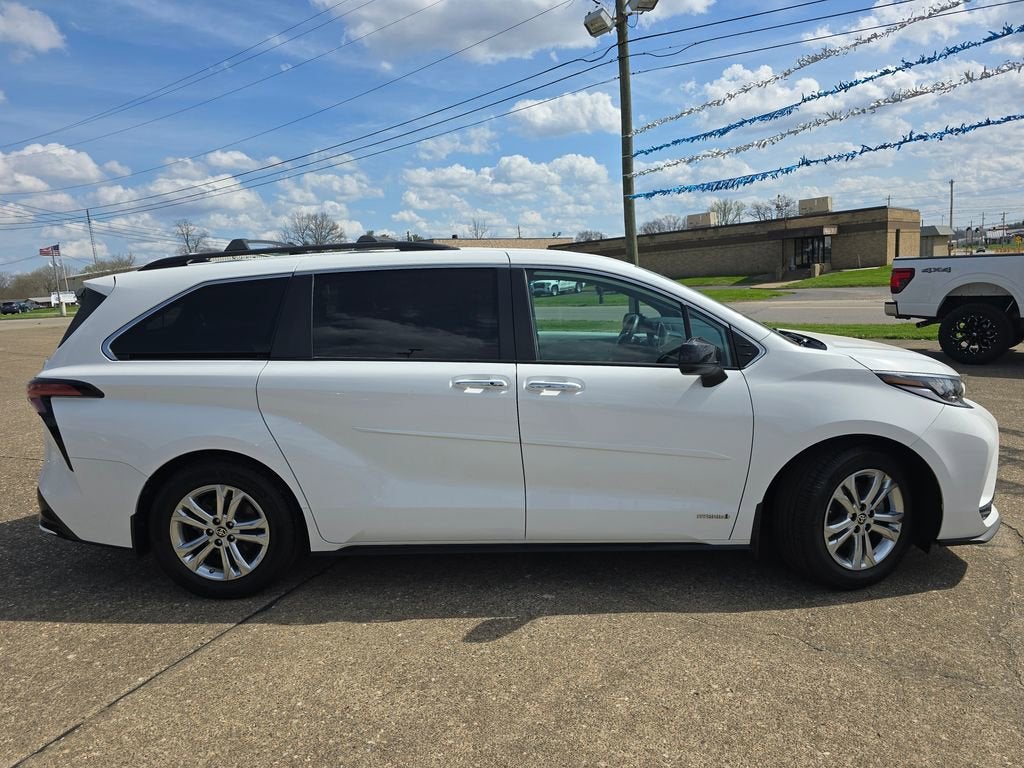 2021 Toyota Sienna XSE