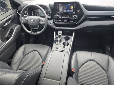 2022 Toyota Highlander XSE