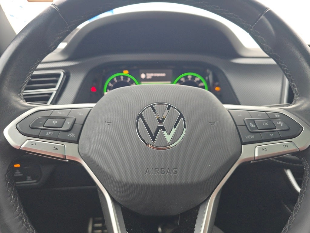 2024 Volkswagen Atlas Cross Sport 2.0T SEL Premium R-Line