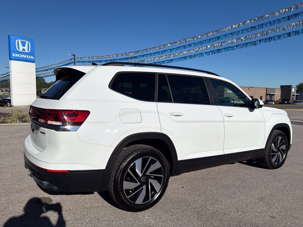 2024 Volkswagen Atlas 2.0T SE w/Technology