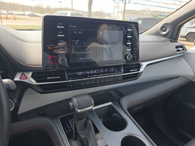2021 Toyota Sienna XSE 7 Passenger