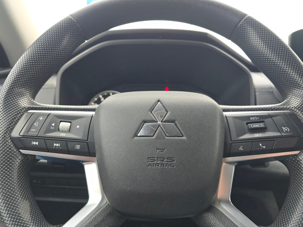 2022 Mitsubishi Outlander ES