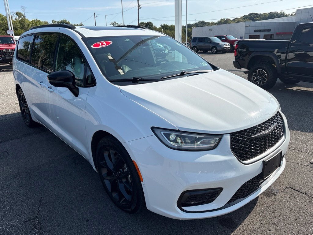 2023 Chrysler Pacifica Limited