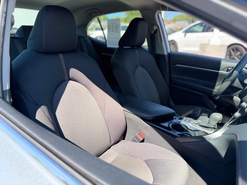 2020 Toyota Camry Hybrid LE