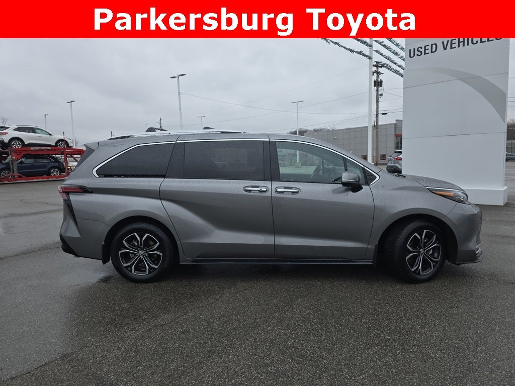 2026 Toyota Sienna Platinum 7 Passenger