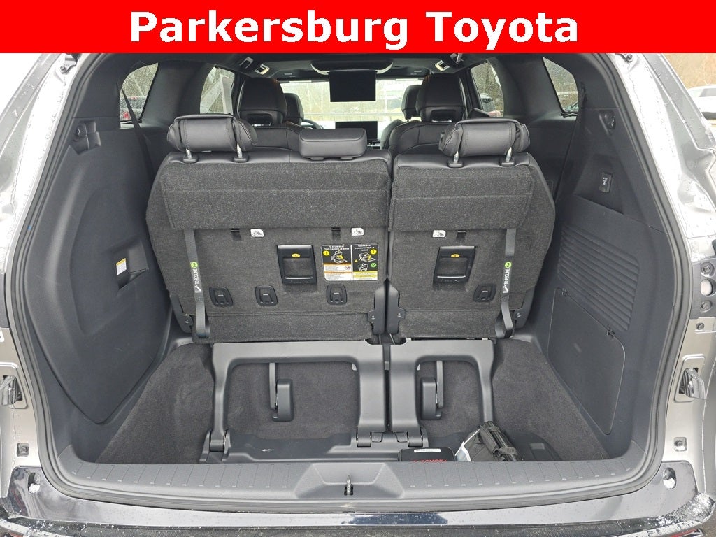 2026 Toyota Sienna Platinum 7 Passenger