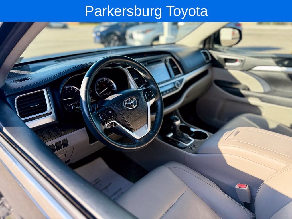 2016 Toyota Highlander XLE V6