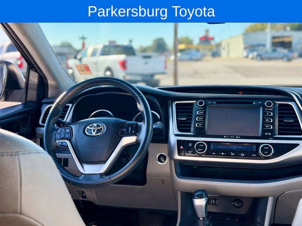 2016 Toyota Highlander XLE V6