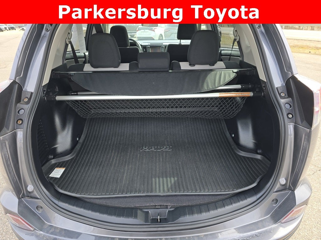 2017 Toyota RAV4 Hybrid XLE